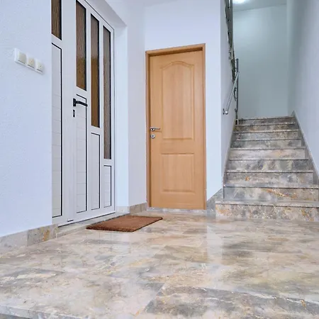 Radun Dom wakacyjny Kaštel Stari